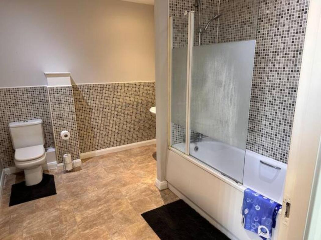Crystal Home Манчестър Екстериор снимка