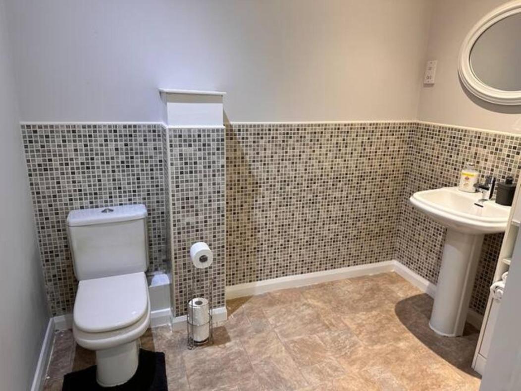 Crystal Home Манчестър Екстериор снимка